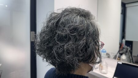 くせ毛は分け目を変えればいかせる！横浜